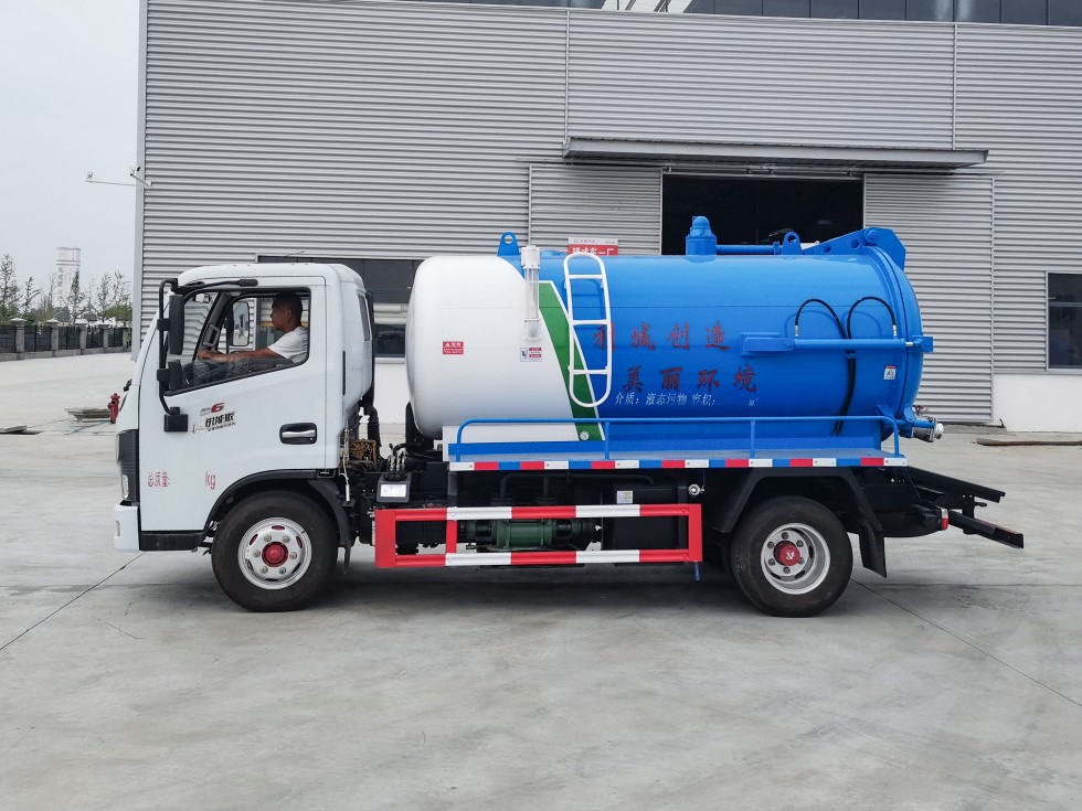 齊東方牌CLD5070GXWEQ6型吸污車 齊東方牌CLD5070GXWEQ6型吸污車